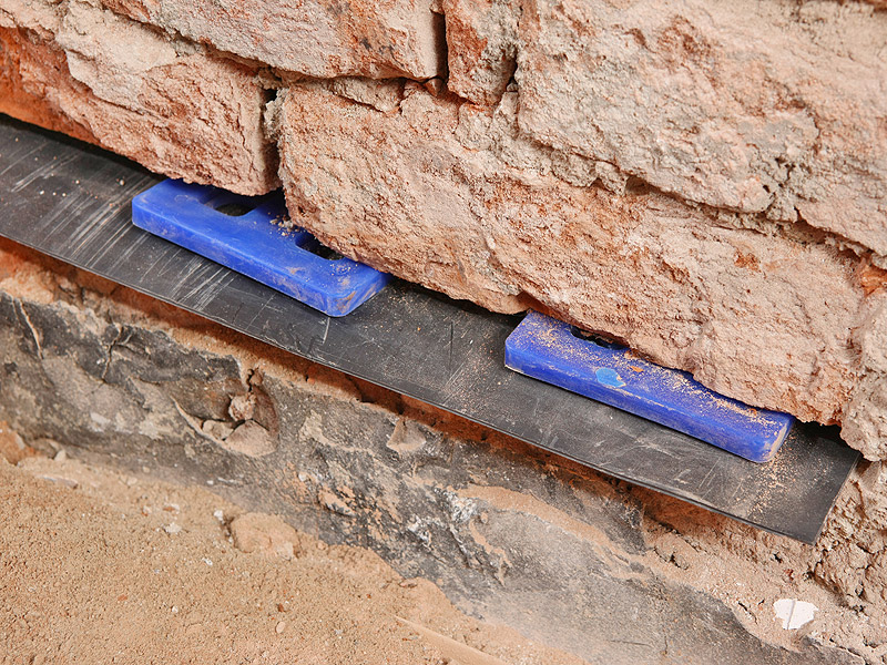 Podřezání zdiva řetězovou pilou